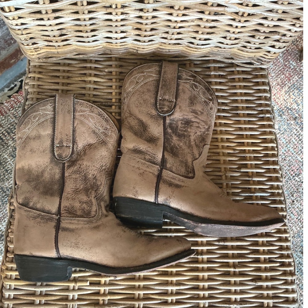 Miz Mooz Kactus Western Cowboy Boots Womens 8 Distressed Taupe Leather Snip Toe - Picture 11 of 12